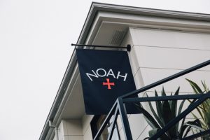 NOAHの旗